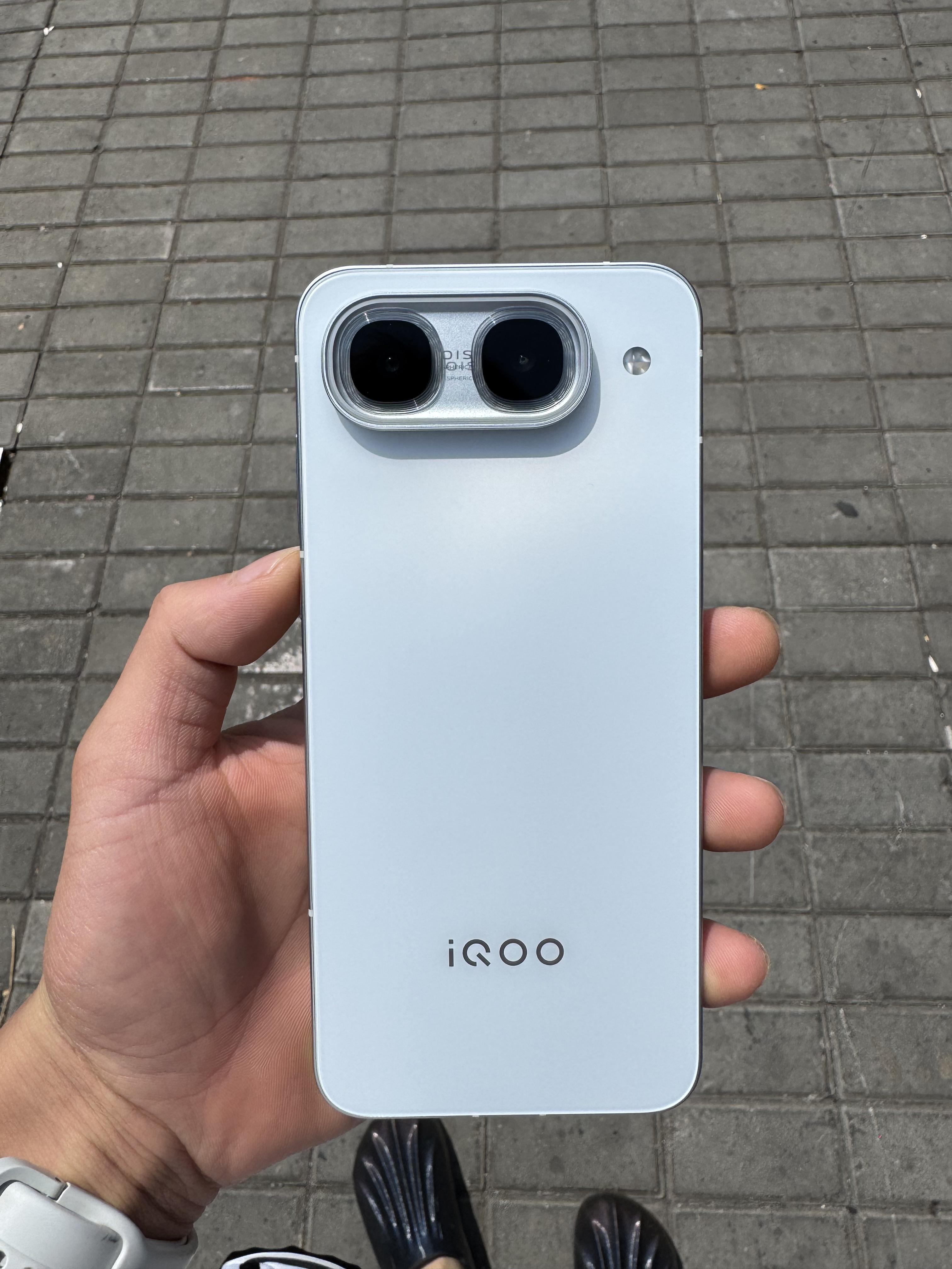 IQOOneo11至尊版
